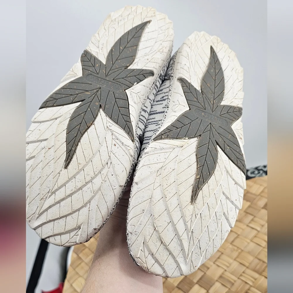 Twisted X Gray Patterned Shoes Size 7